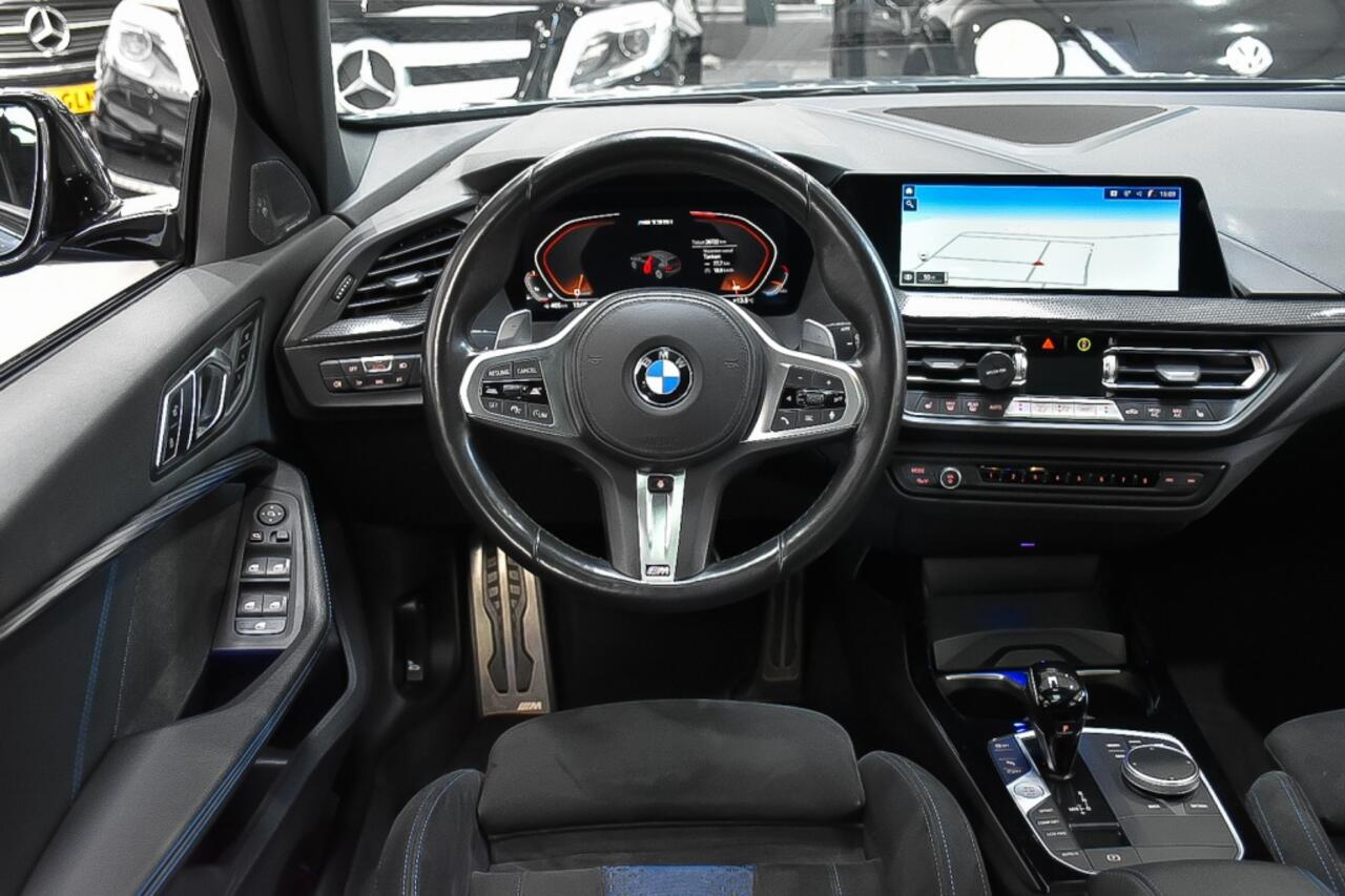 BMW 1-SERIE M135i xDrive | M-PERFORMANCE | GARANTIE | PANO | 135