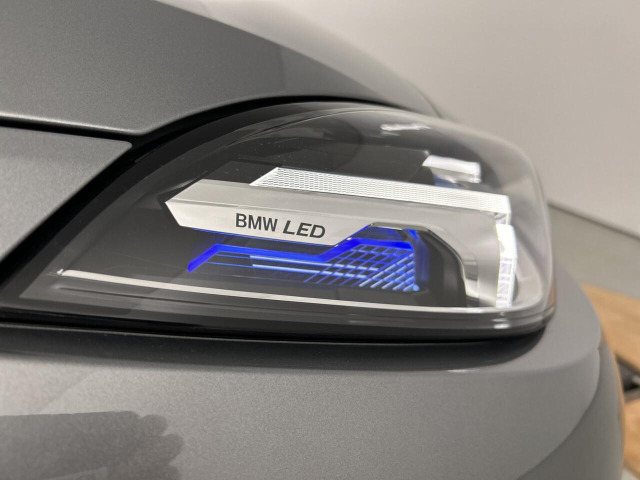 BMW 1-SERIE 120 M-Sport/Pano/Memory/BTW/M-Onderst/LED/El.Sportstoelen