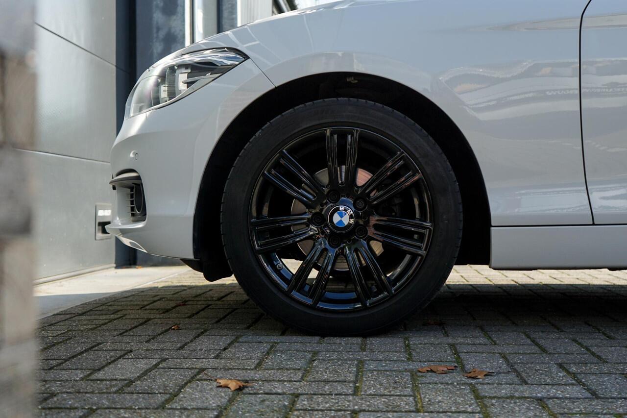 BMW 1-SERIE 118i High Executive