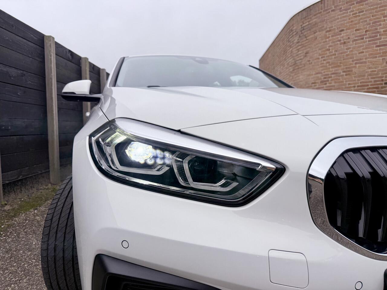 BMW 1-SERIE 118i Business Edition Plus automaat, nieuwstaat, dealer o.h.