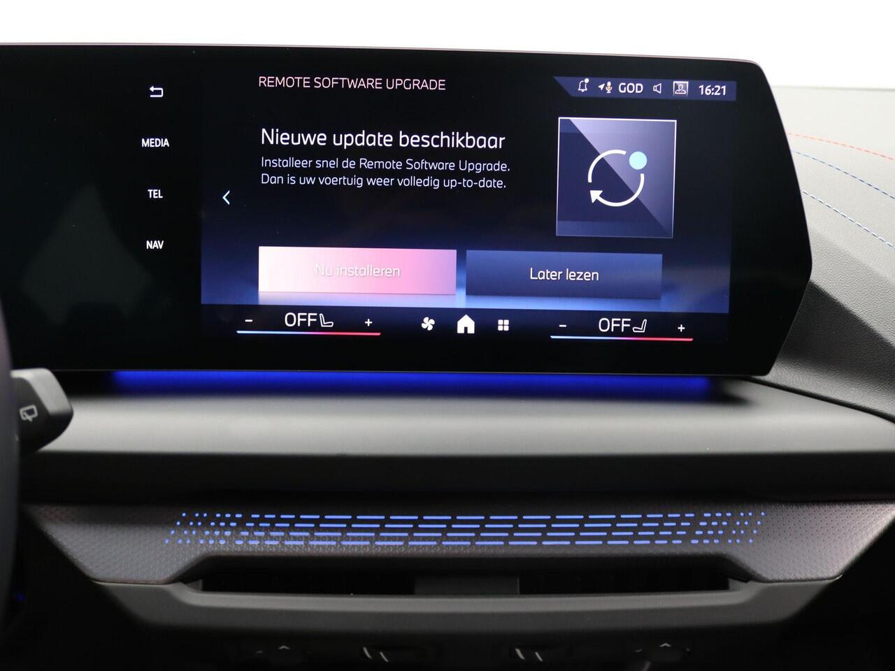 BMW 1-SERIE 120 M Sportpakket | Premium Pack | M Adaptief onderstel | Comfort Access | Driving Assistant | 19''