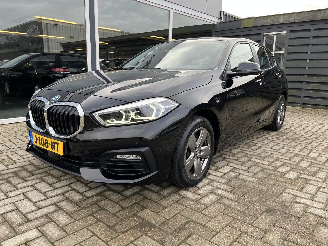 BMW 1-SERIE 118i Executive Edition 50% deal 8975,- ACTIE Virtual / Led / Carplay