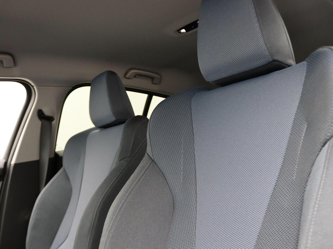 BMW 1-SERIE 120 M Sport Design | Premium Pack | Stuurwielrand Verwarmd | Achteruitrijcamera | Driving Assistant | Parking Assistant | Harman Kardon | 18''