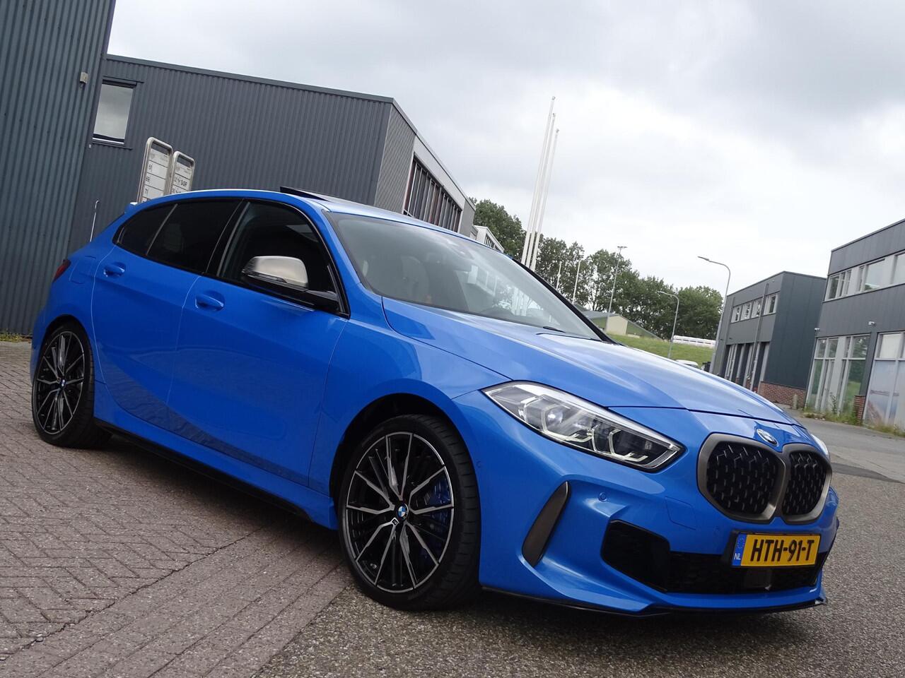 BMW 1-SERIE M135i xDrive High Executive PANORAMADAK|HEAD-UP DISPLAY|DODEHOEK DETECTIE|ACHTERUIT RIJ CAMERA|SPORT STOELEN|KEYLESS ENTRY/GO|NAVIGATIE|LASER KOPLAMPEN