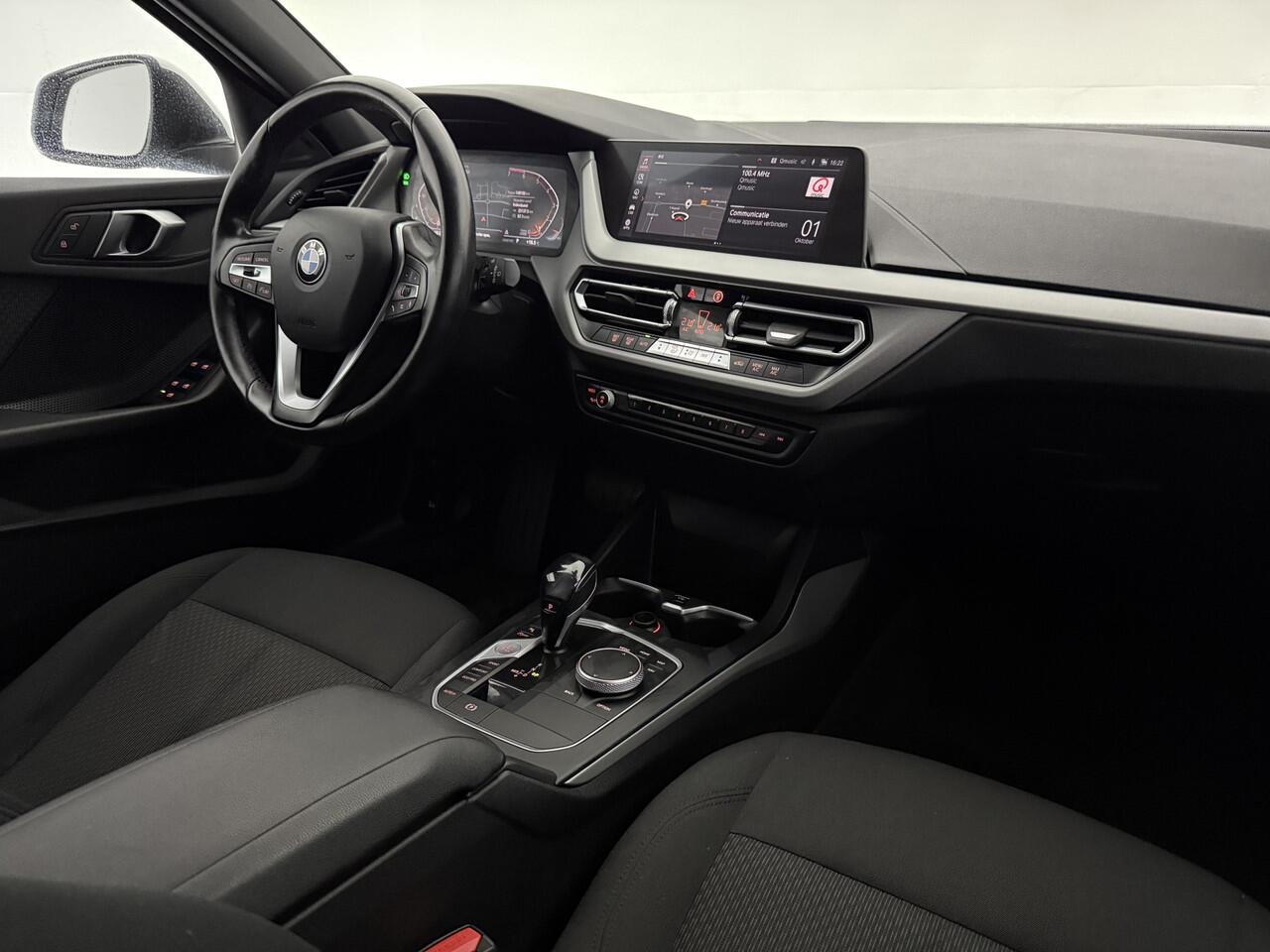 BMW 1-SERIE 118i Executive Edition 141PK | Virtual | Carplay | Cruise | Navigatie | Parkeersens. | NAP