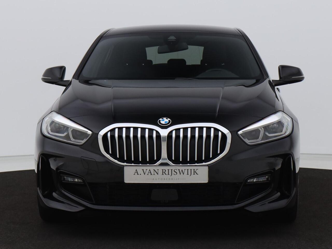 BMW 1-SERIE 118i M-Sport | CAMERA | KEYLESS | STOEL- EN STUURVERW.