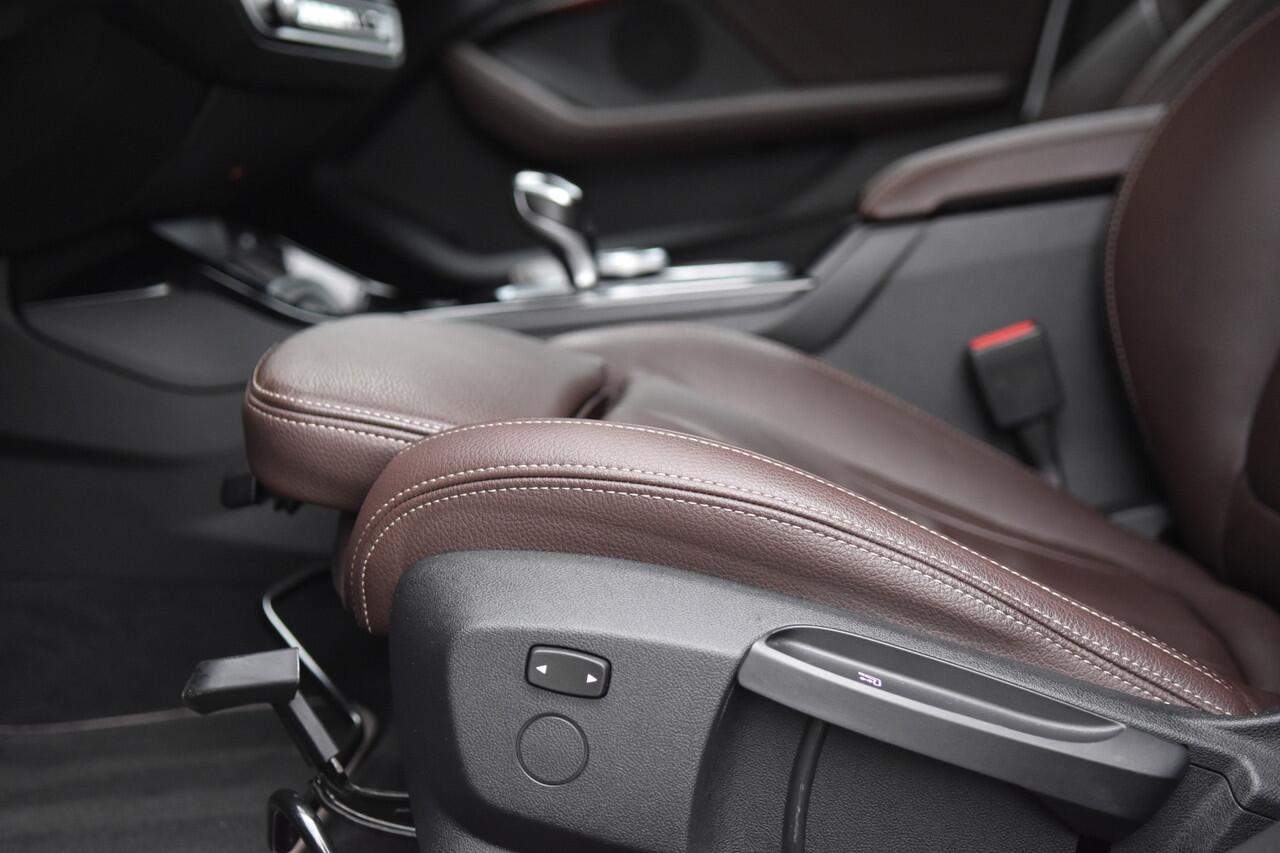 BMW 1-SERIE 118i High Executive Edition * Sportstoelen * Lichtpakket * M-Stuurwiel *