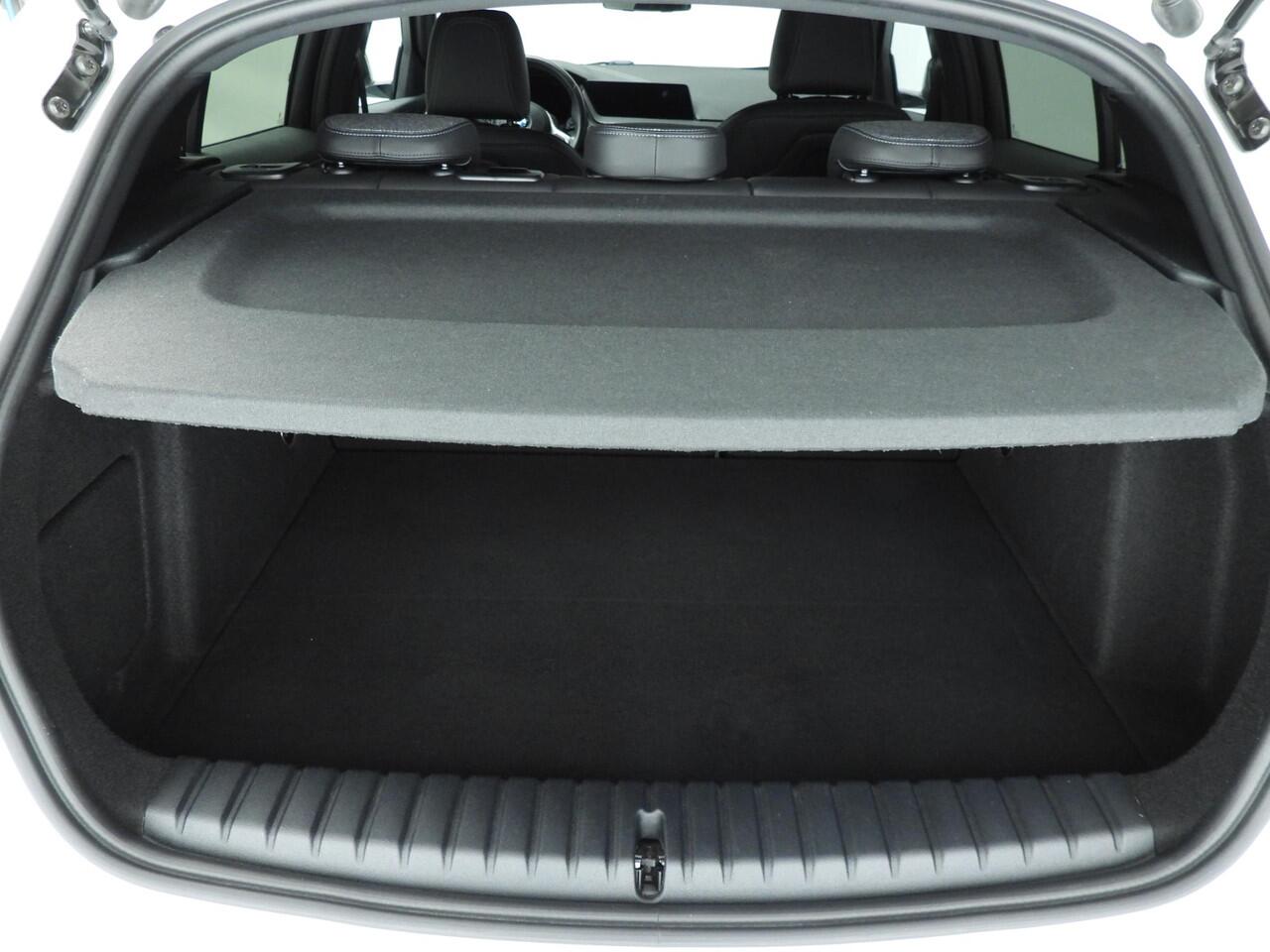 BMW 1-SERIE 5-deurs 118i | LED | Navigatie | Sportstoelen | Clima | Cruise controle | PDC | DAB | Alu 17 inch