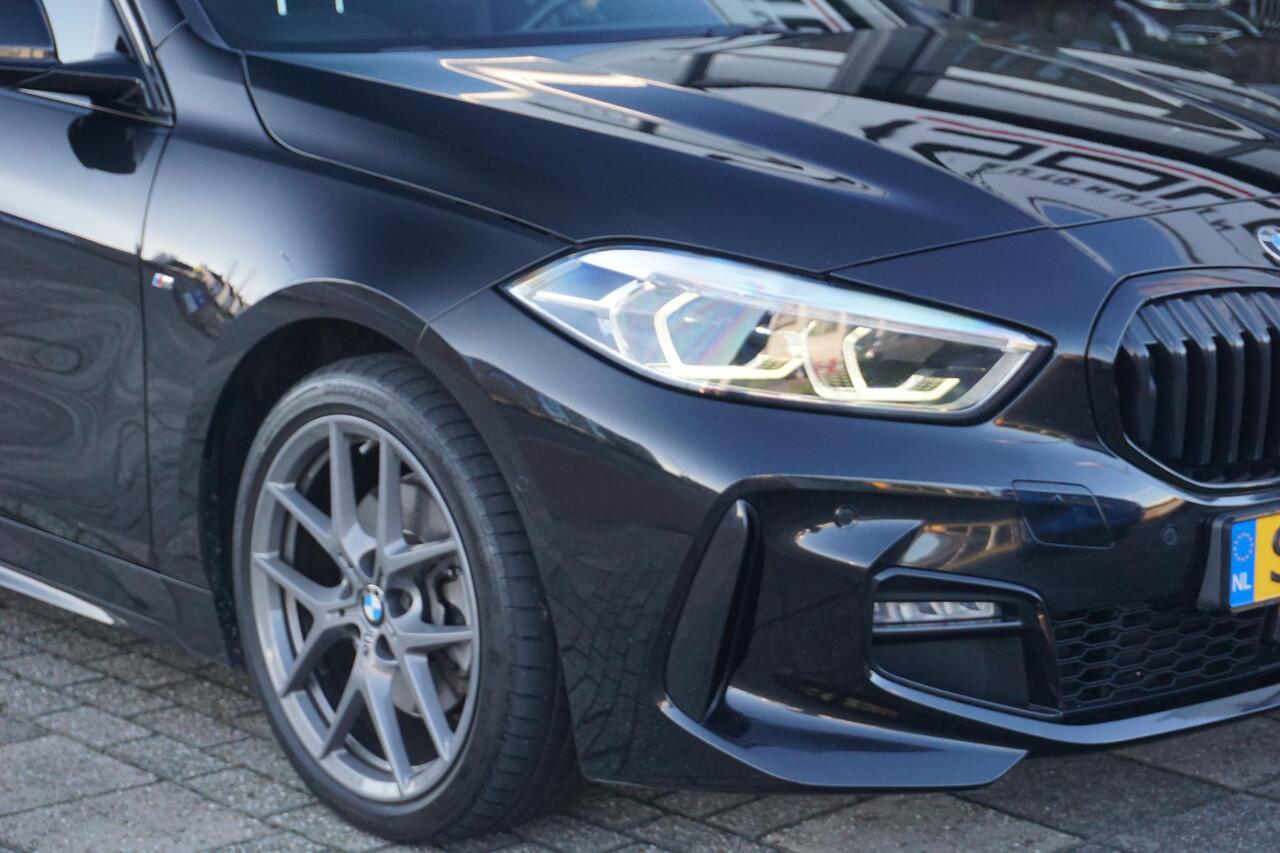 BMW 1-SERIE 118i High Executive | M Sport | Carplay | HIFI