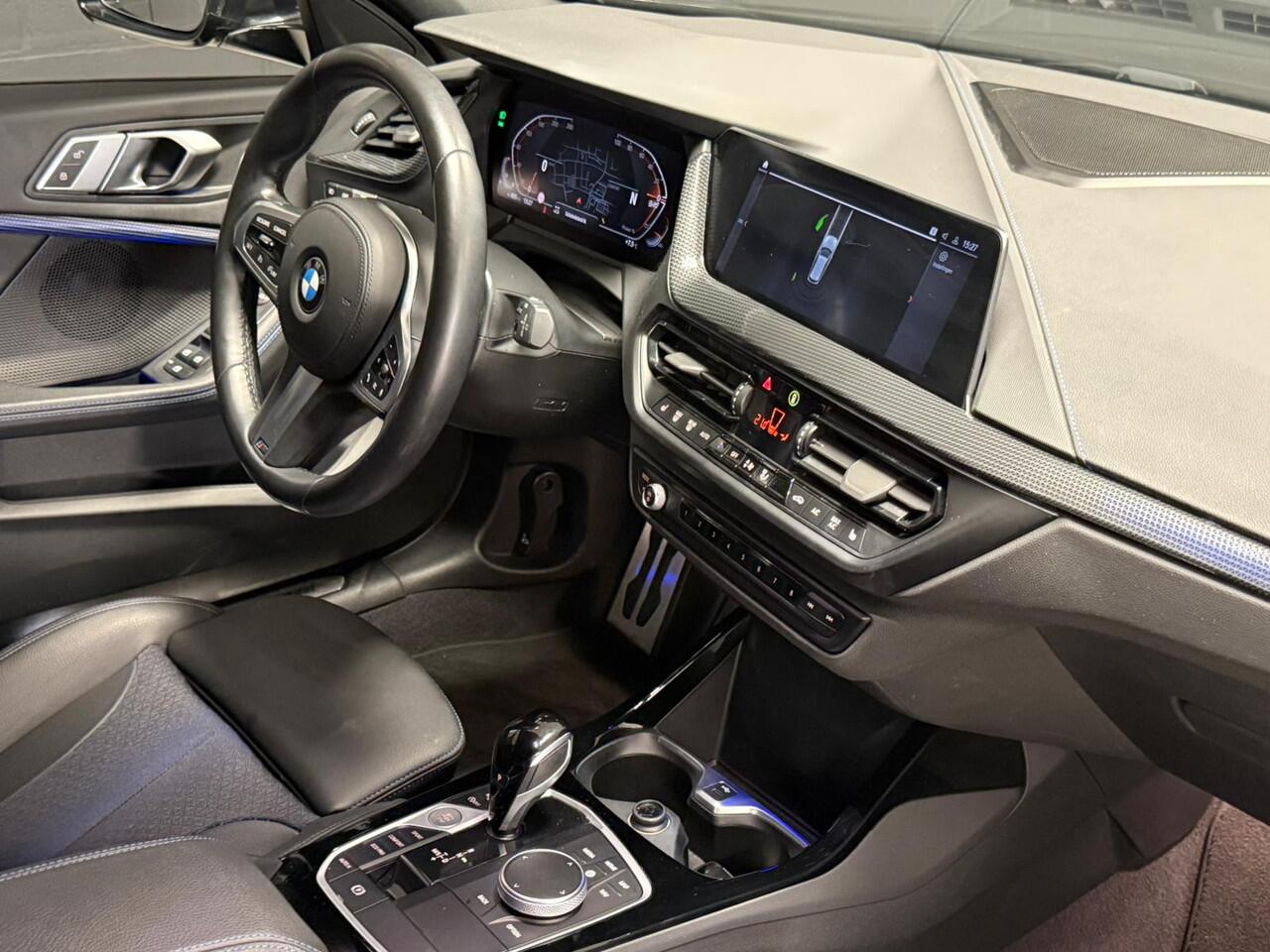 BMW 1-SERIE 118i Automaat M Sport Led Navi Clima 18Inch! Nieuwe Staat!