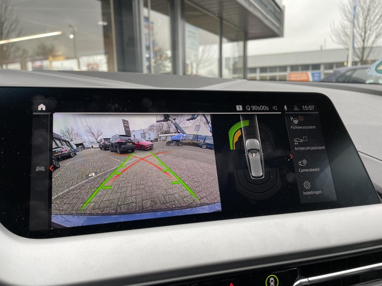 BMW 1-SERIE 118i Introduction Edition | Trekhaak | Camera | Navi