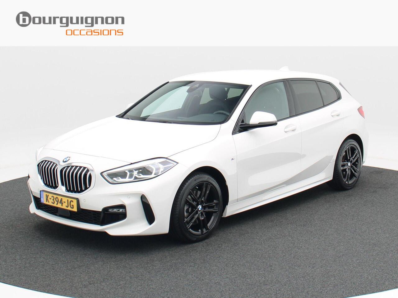 BMW 1-SERIE 118i Executive Edition 140 Pk | Sportstoelen | Cruise Control | LED | Climate Control | Navigatiesysteem | Digitaal Dashboard | Parkeersensoren | 17 Inch