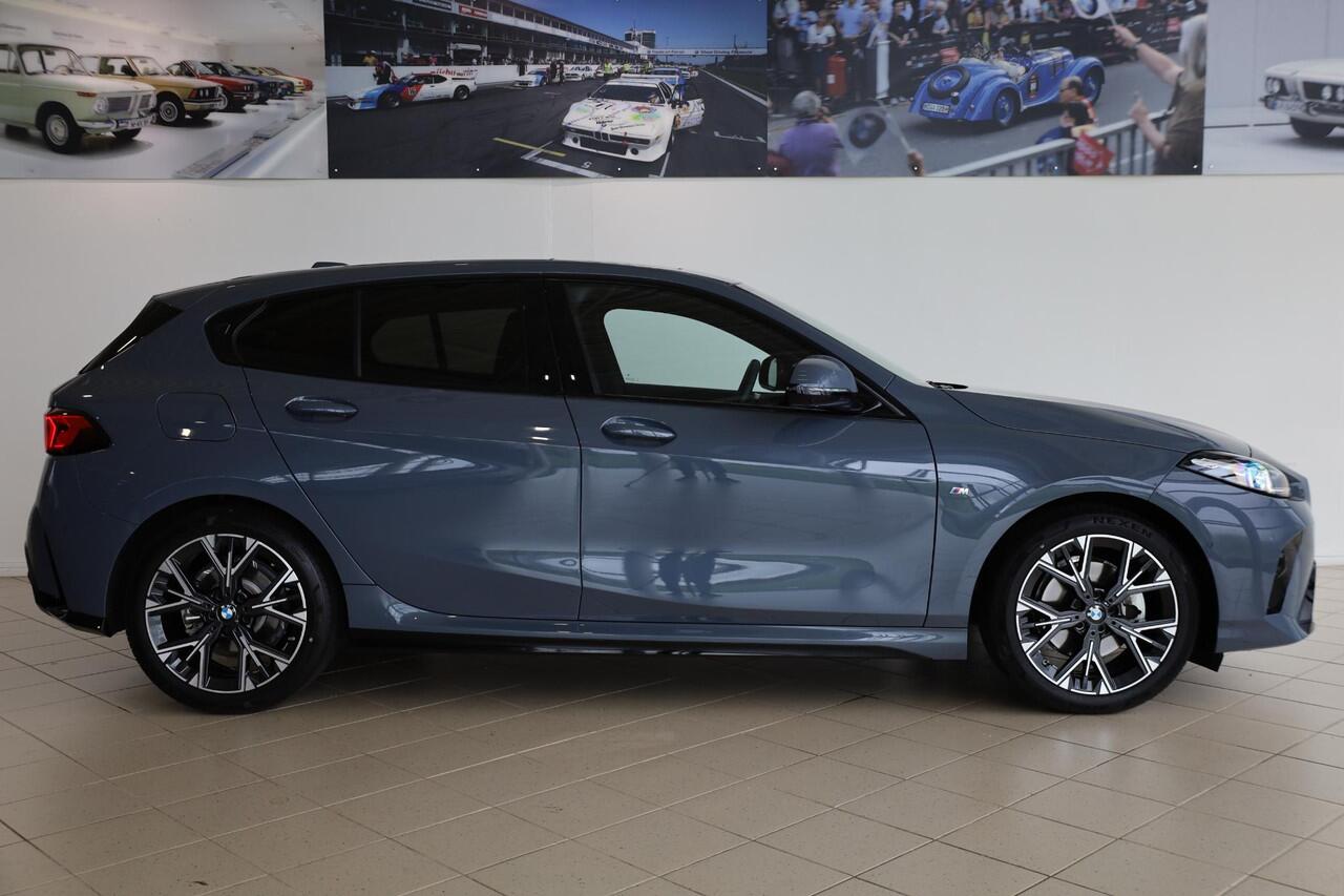 BMW 1-SERIE 120 | M Sportpakket | Innovation Pack | Live Cockpit Professional | Harman/Kardon | Trekhaak