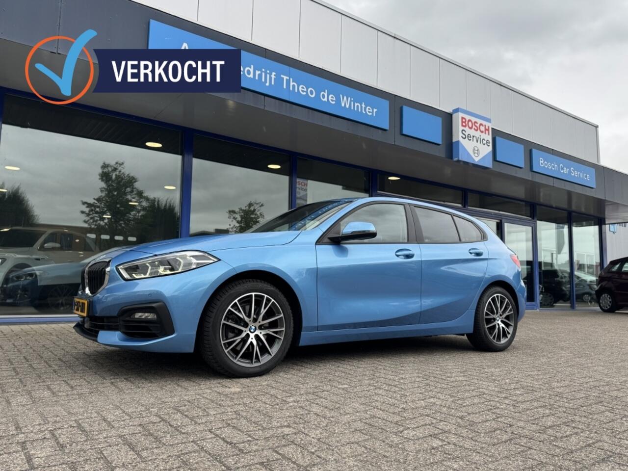 BMW 1-SERIE 118i High Executive| Clima, Cruise, Carplay, Stoelverwarming,