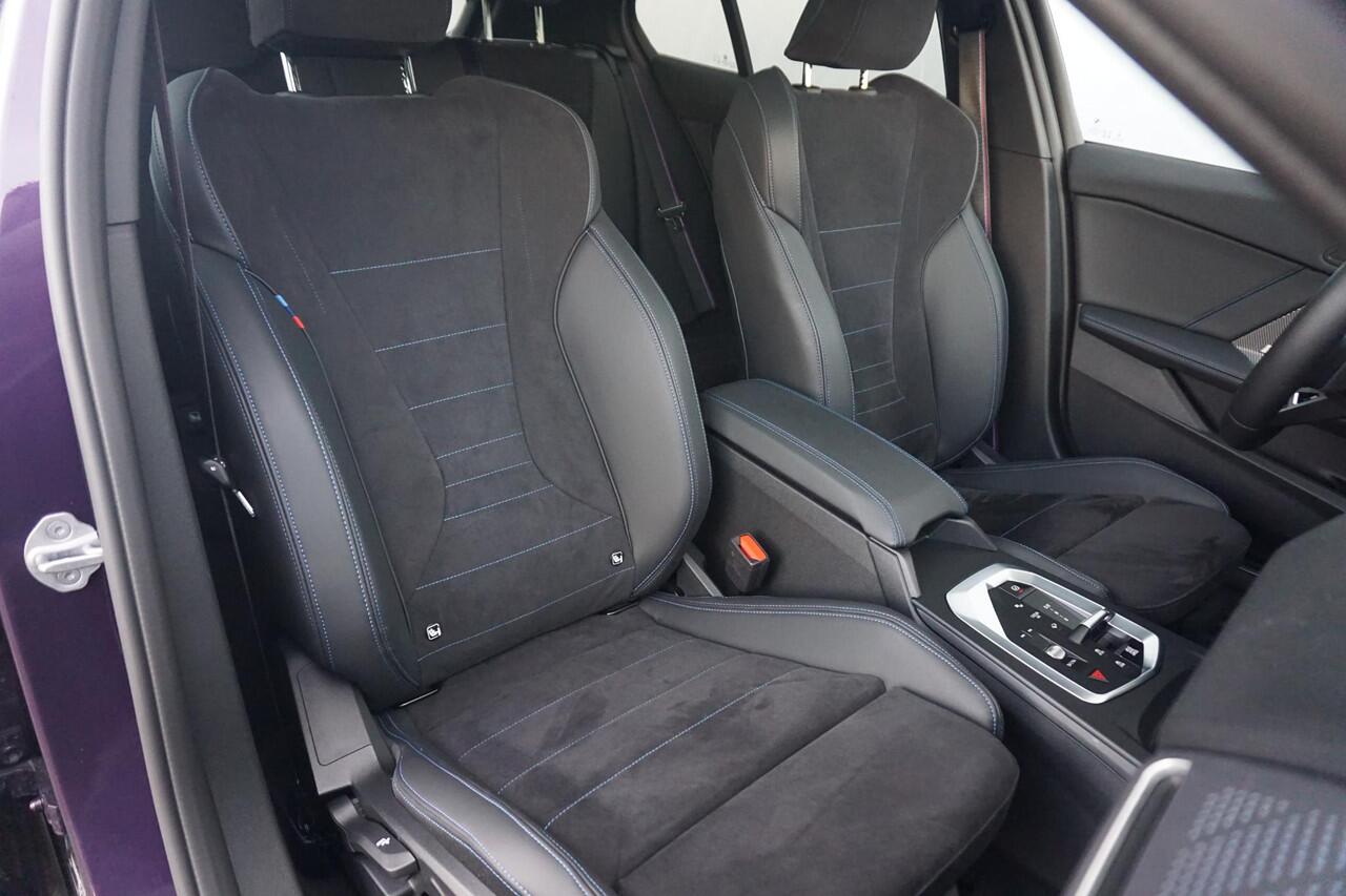 BMW 1-SERIE 5-deurs 120 M Sportpakket Pro 19'' / Panoramadak / Harman Kardon / Driving Assistant Plus / Trekhaak