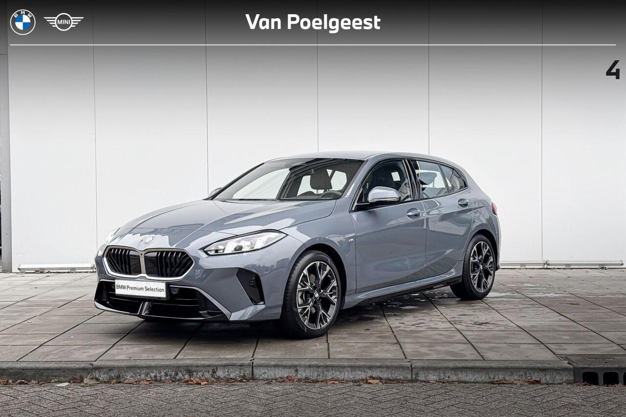 BMW 1-SERIE 120 M Sport / Head-Up / Adaptief LED / Comfort Acces / Elektrisch verstelbare voorstoelen / Parking Assistant Plus