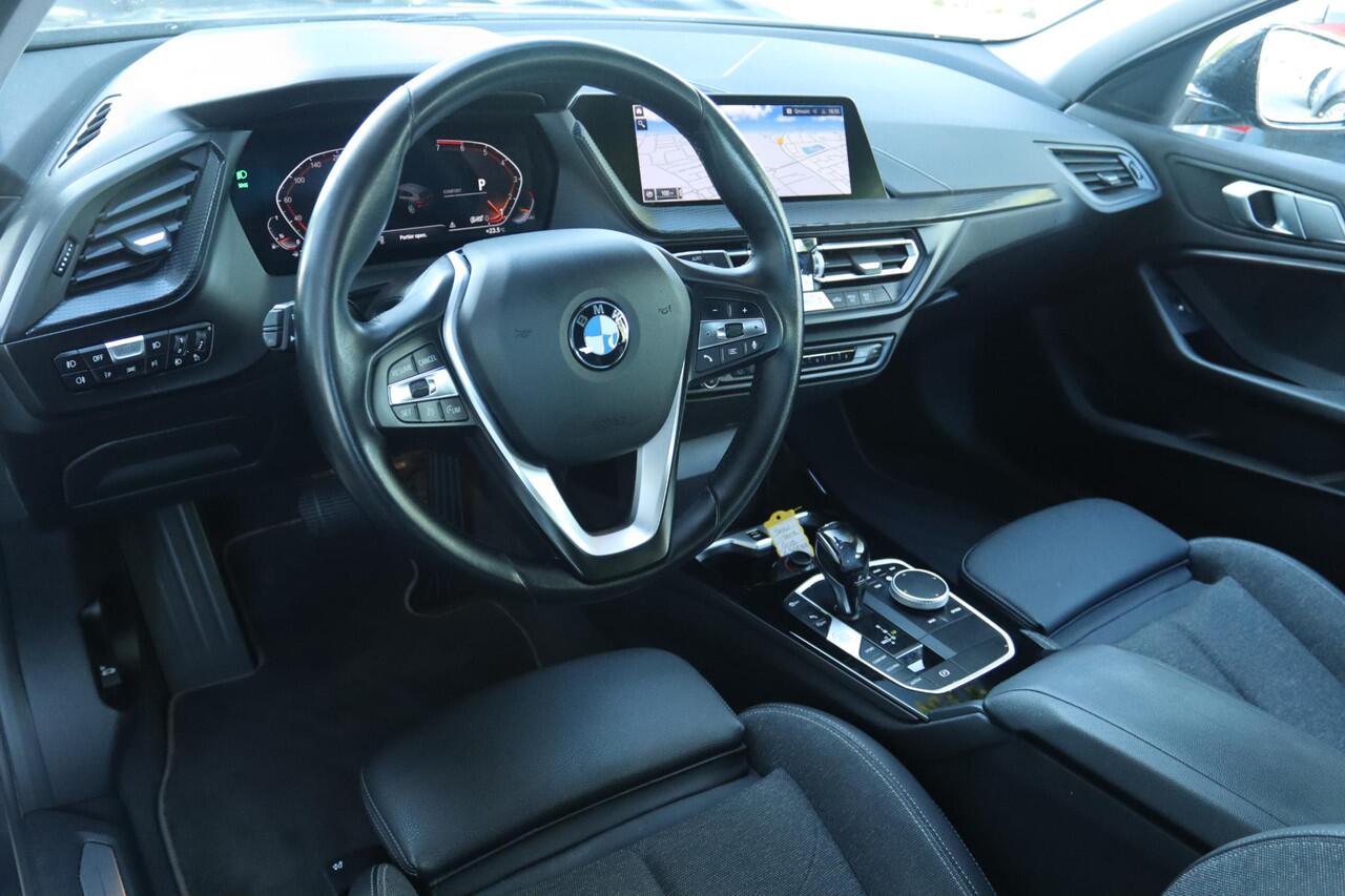 BMW 1-SERIE 118I EXECUTIVE EDITION AUT. | LED | VIRT. COCKPIT | CRUISE | CLIMATE | CARPLAY