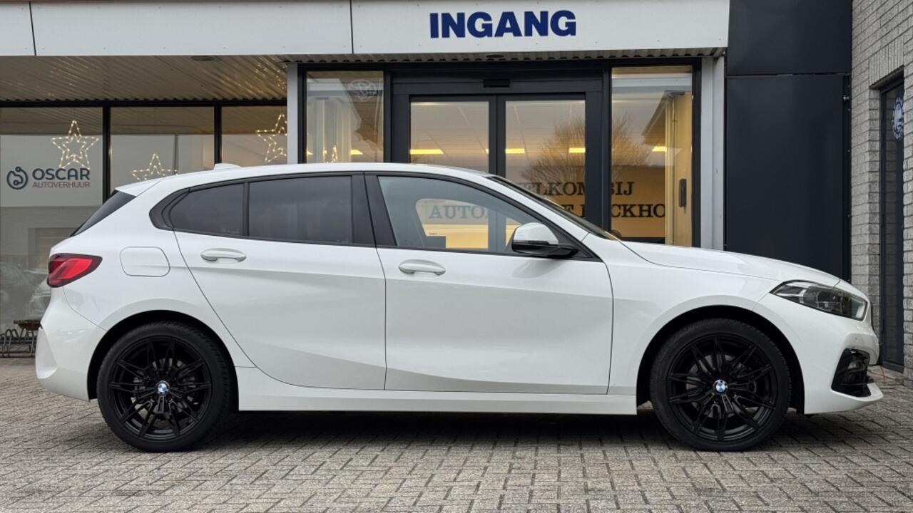 BMW 1-SERIE 118 Sportline Ed | Navi | Apple Carplay | Stoelverwarming