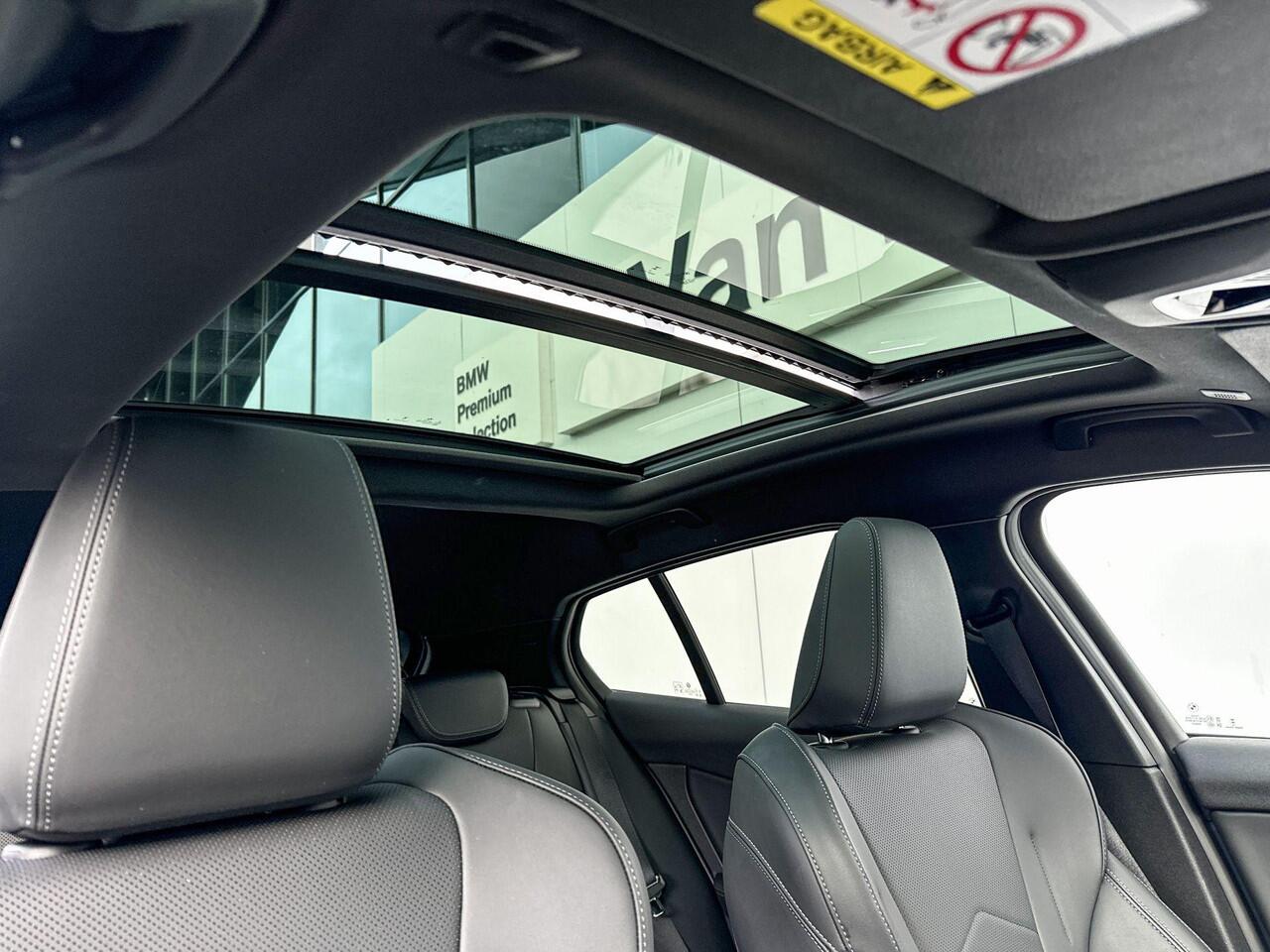 BMW 1-SERIE M135 xDrive | Harman-Kardon | Innovation Pack | Panoramadak