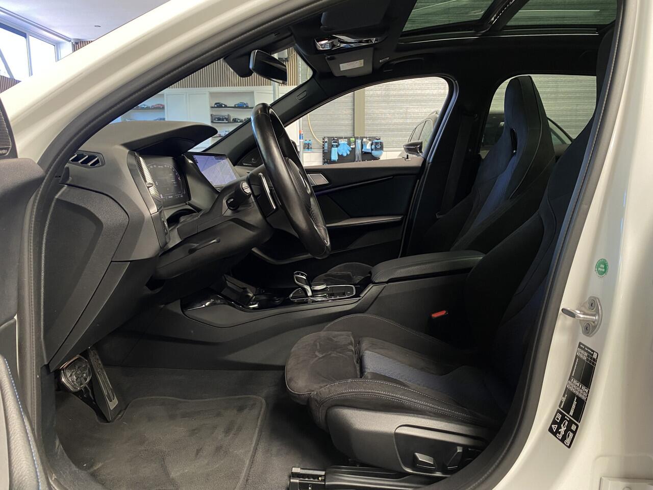 BMW 1-SERIE M135i xDrive Business Edition Plus Cruise, Pano, Harman/kardon