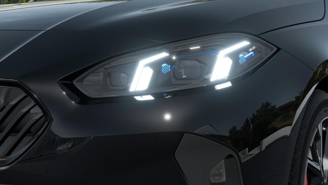 BMW 1-SERIE 120 M Sport Automaat / Sportstoelen / Achteruitrijcamera / Adaptieve LED / M Adaptief onderstel / Comfort Access / Stoelverwarming / Parking Assistant