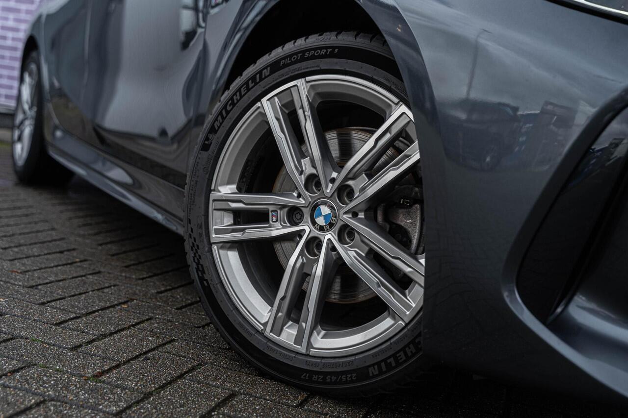 BMW 1-SERIE 116i Business Edition Plus | M-Sport | Cruise Control | LED Koplampen | Stoelverwarming | BMW Live Dashboard | Sportstoelen | Climate Control