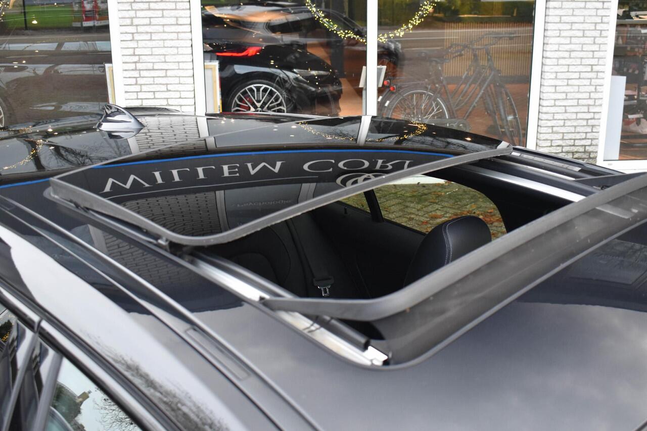 BMW 1-SERIE 118i M-Sport Pano Leder Trekhaak Camera HiFi