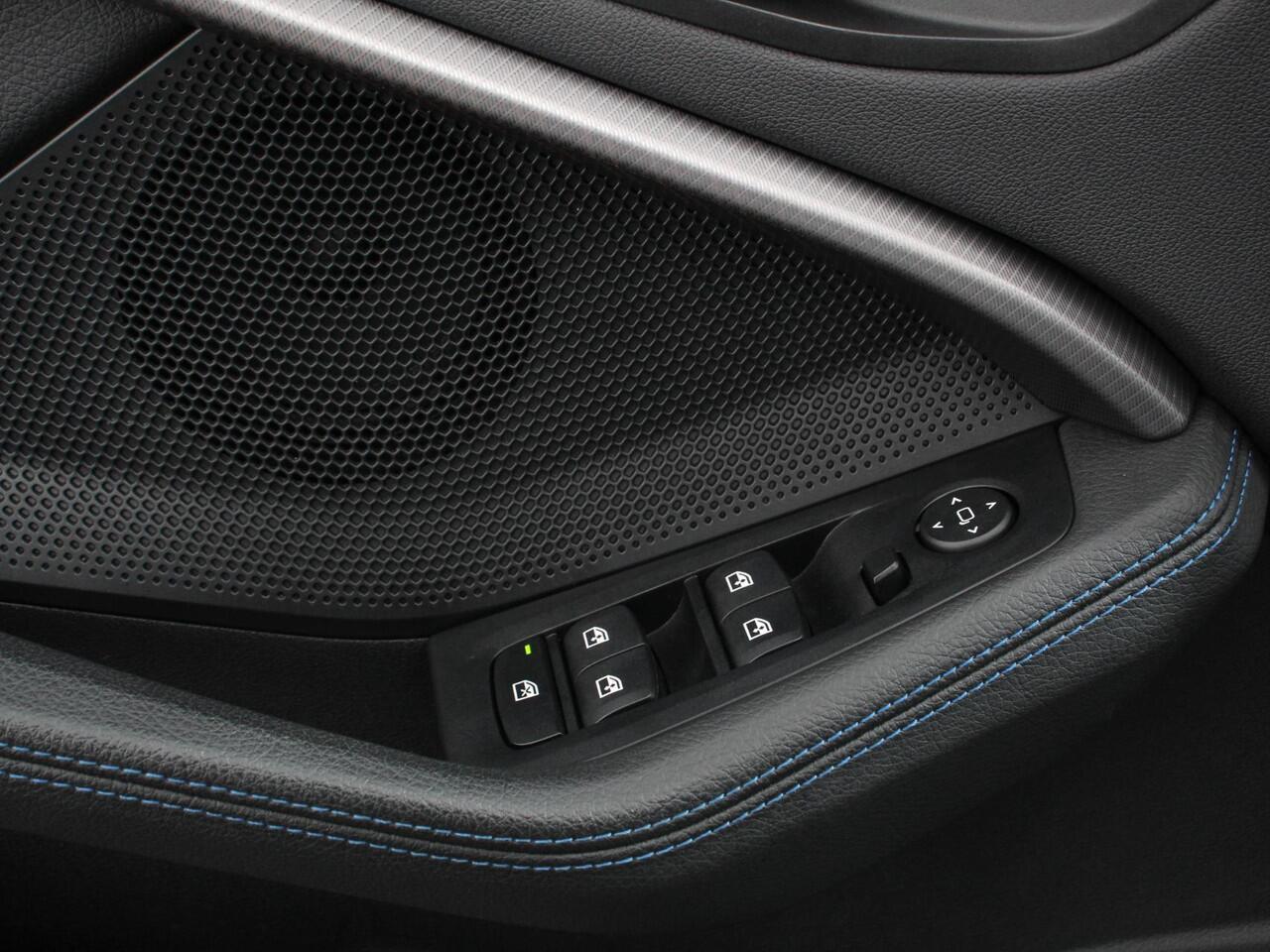 BMW 1-SERIE 118i M-Sport Climate Control Cruise control Stoelverwarming LED Parkeersensoren Apple carplay / Andriod auto Navigatie