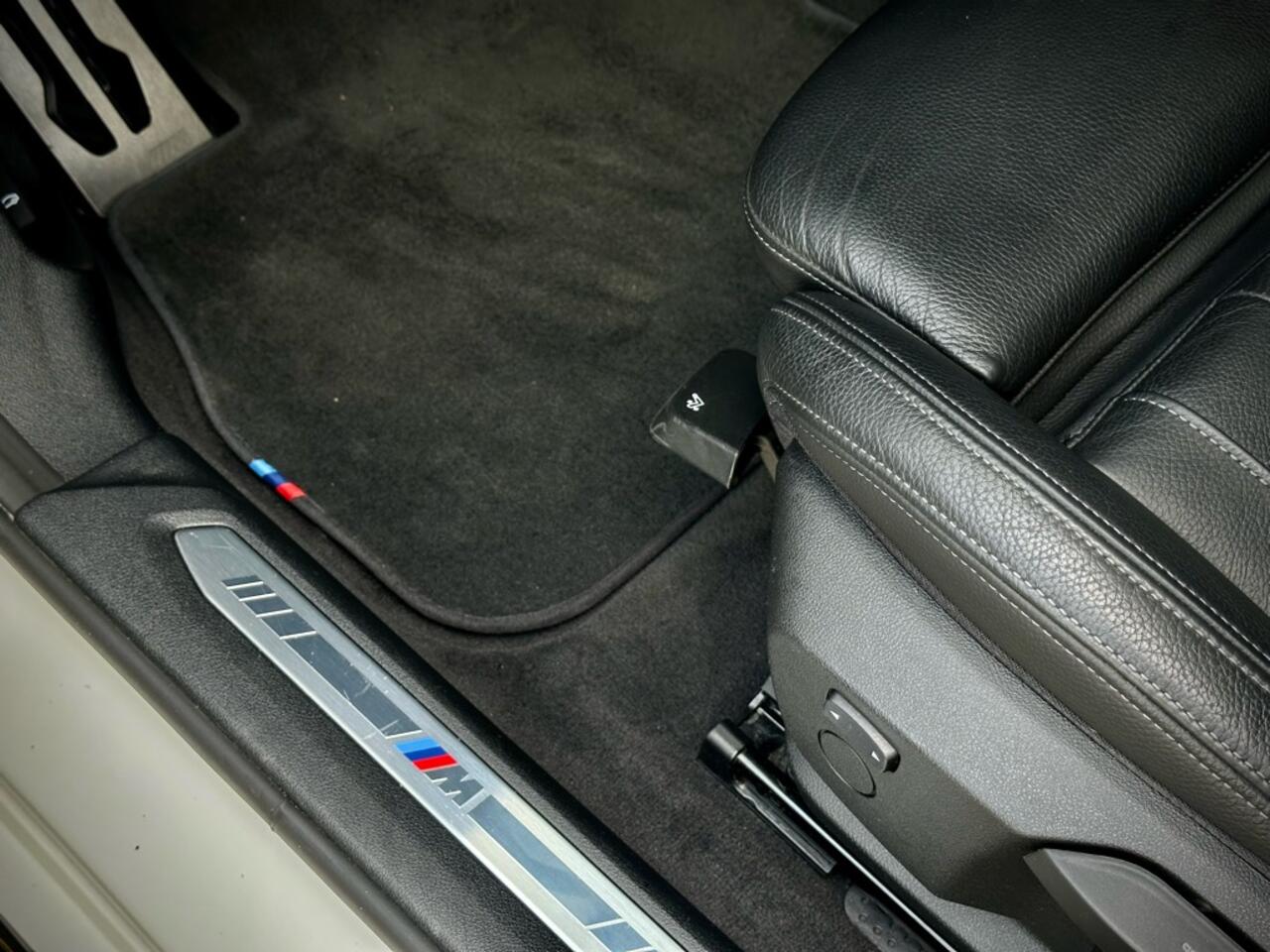 BMW 1-SERIE 118i M135 M-PERFORMANCE PANO|SCHAALSTOEL|HiFi|LEDER