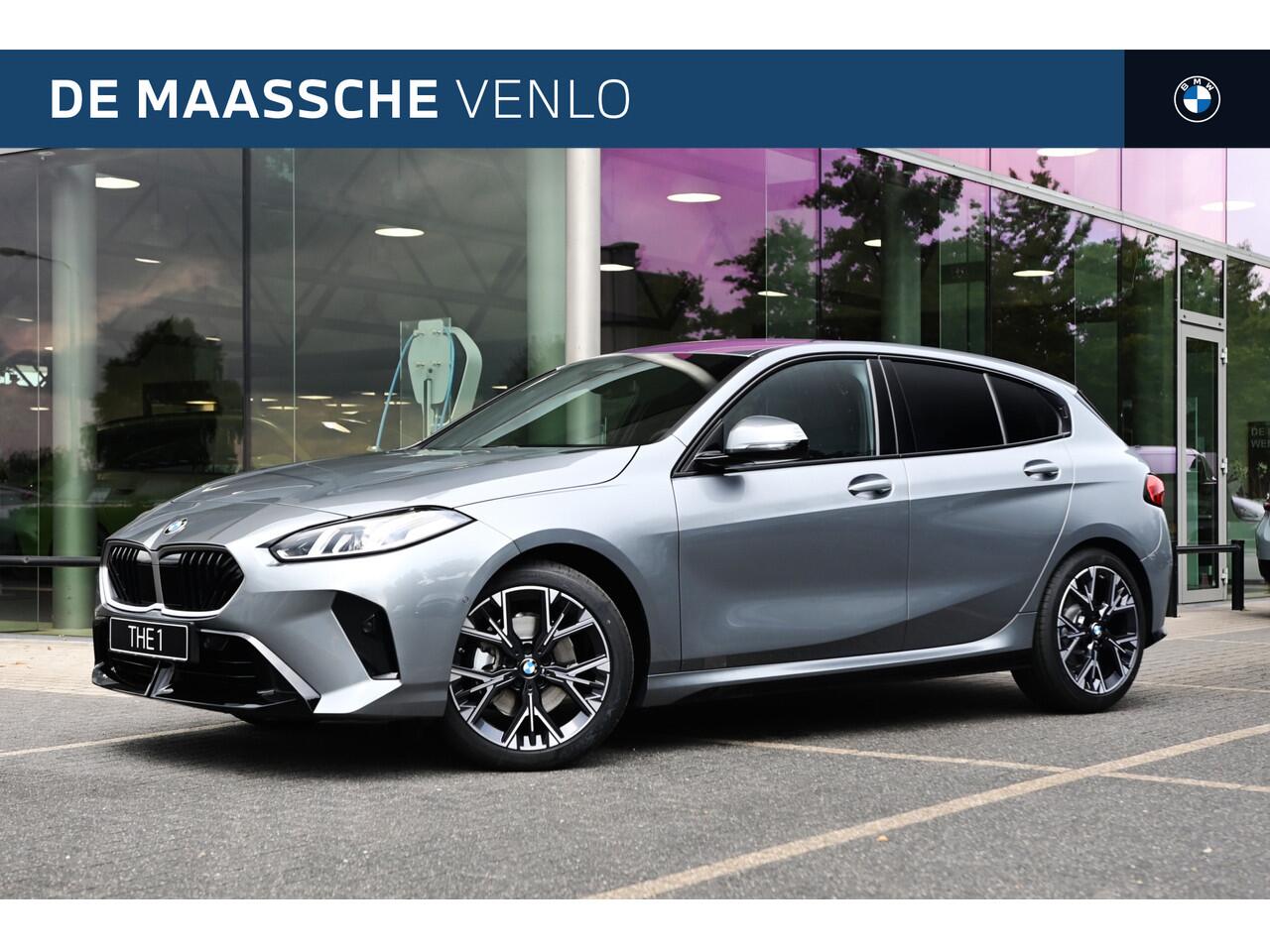 BMW 1-SERIE 120 M Sport Automaat / Sportstoelen / Achteruitrijcamera / M Adaptief onderstel / Parking Assistant / Stoelverwarming