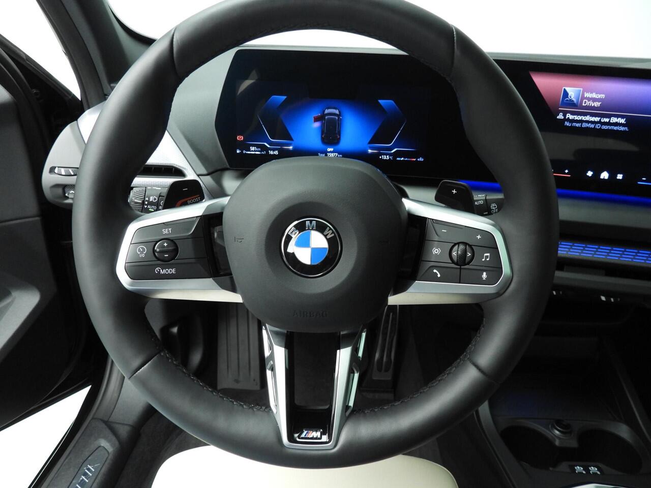 BMW 1-SERIE 120 | M-Sportpakket | LED | Leder | Navigatie | Active cruise | Schuifdak | Keyles go | DAB | Harman-kardon sound | Alu 18 inch