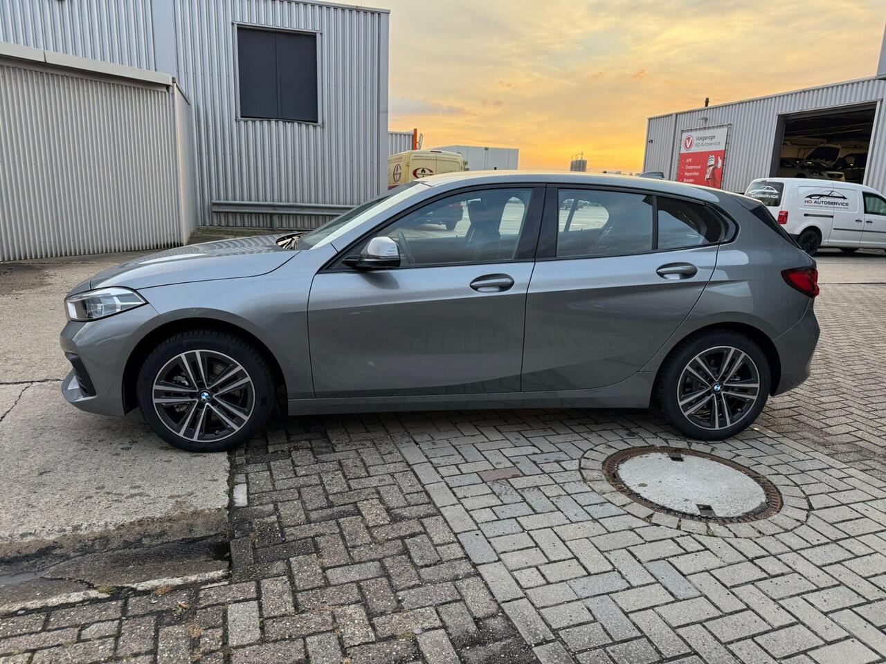 BMW 1-SERIE 118i