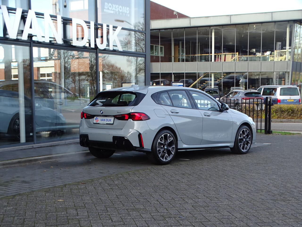 BMW 1-SERIE 120 M Sport Design Edition Head-Up Ada.Led Park.Plus Driv. Ass. Head-up Harman/Kardon 18''LM Velgen