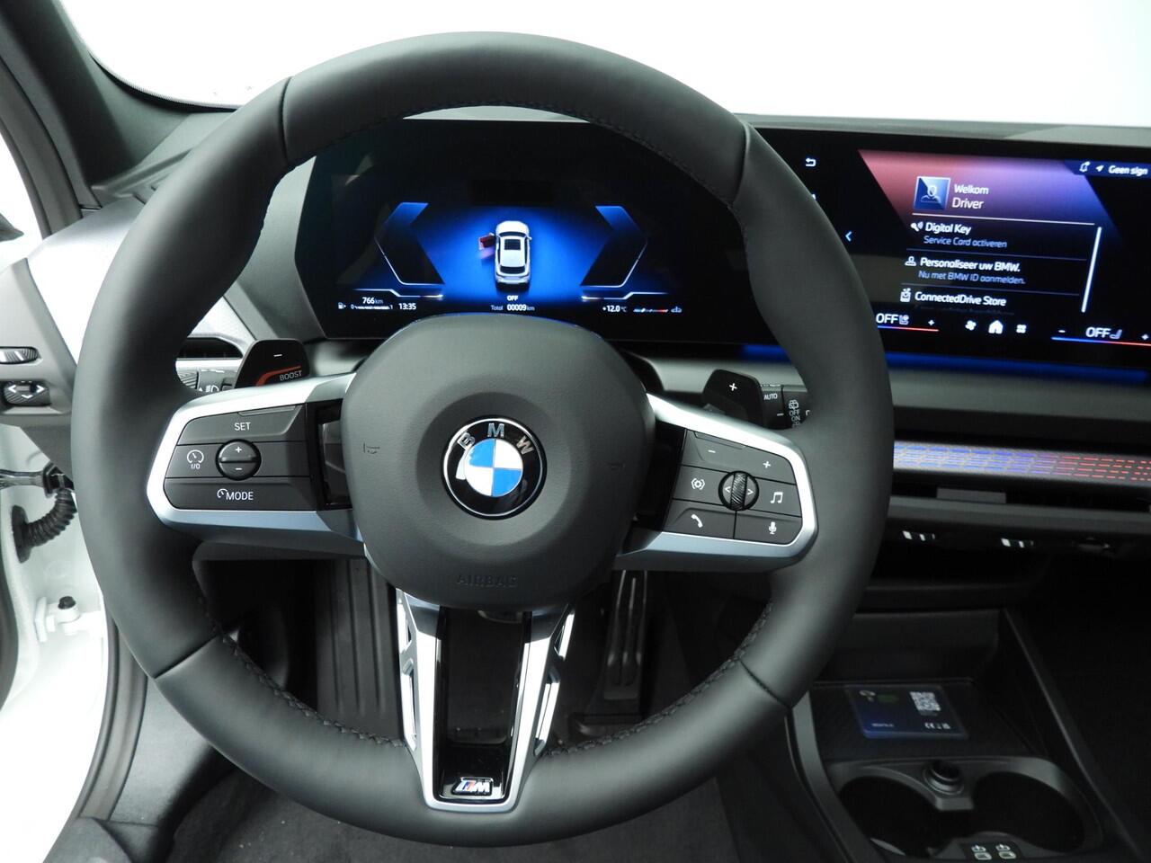 BMW 1-SERIE 5-deurs 120 | M Sportpakket Pro | Equipment Pack Pro