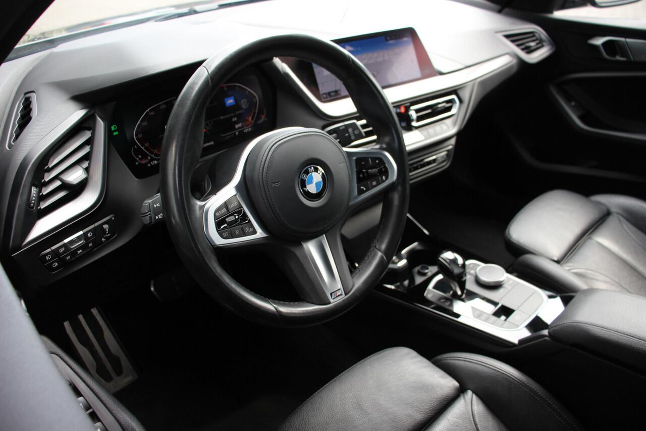 BMW 1-SERIE 118i M-Sport | Digitale cockpit | Leder | camera | DAB