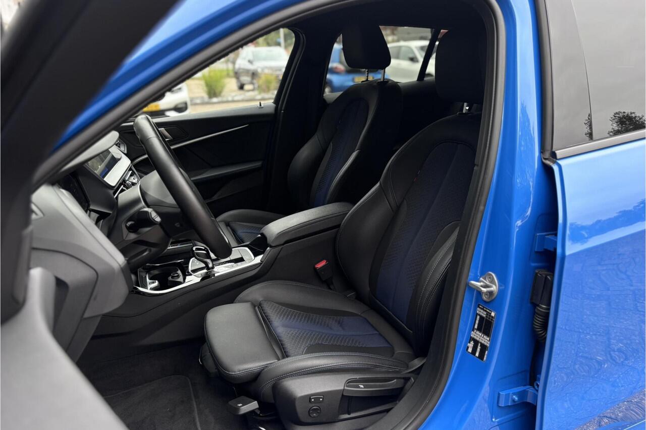 BMW 1-SERIE 118i M-sport | Stoel + Stuurverwarming | Camera | Adaptive Cruise | 2024