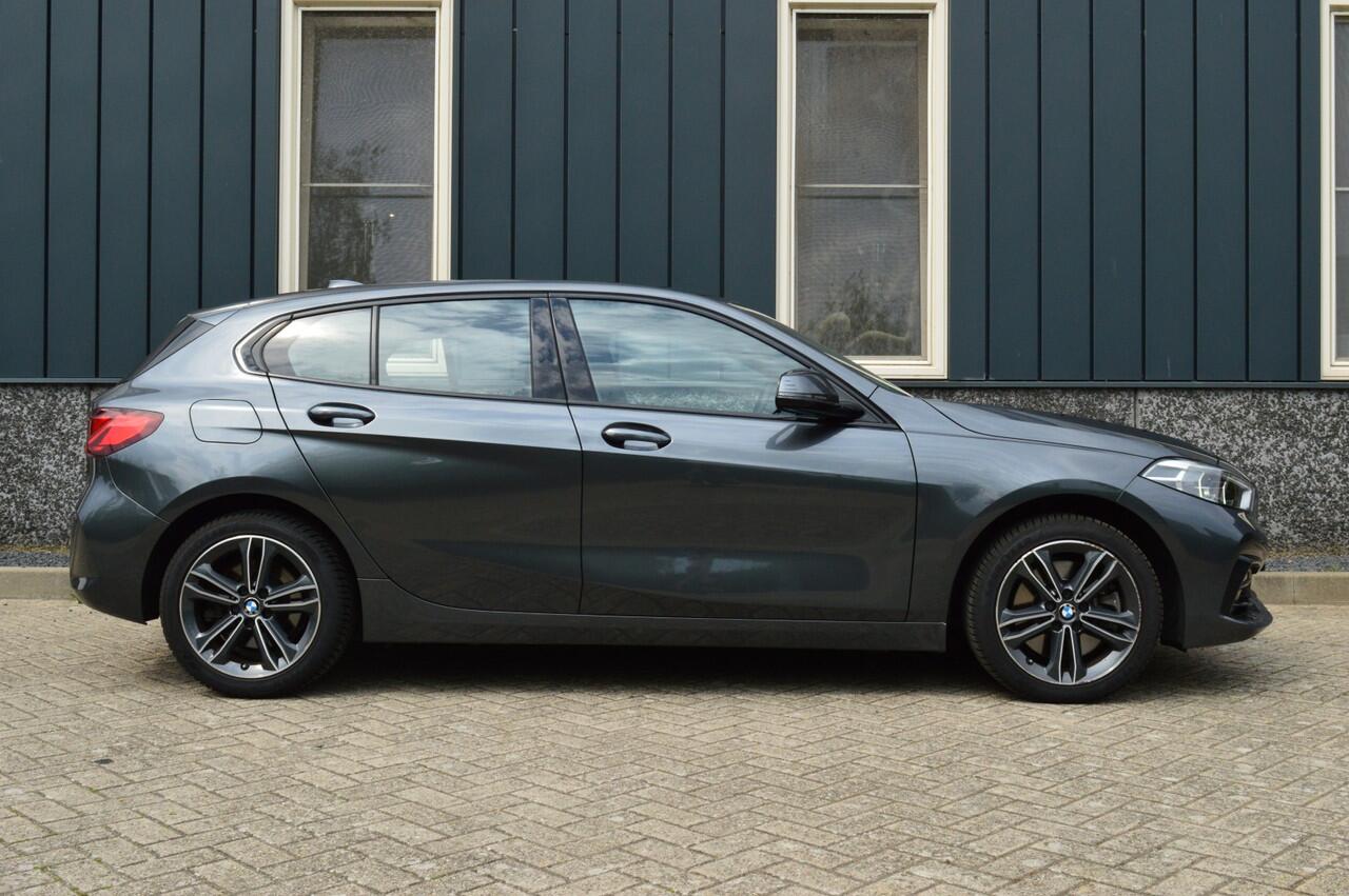 BMW 1-SERIE 120i High Executive Rijklaarprijs-Garantie Navigatie Led Sport interieur Airco