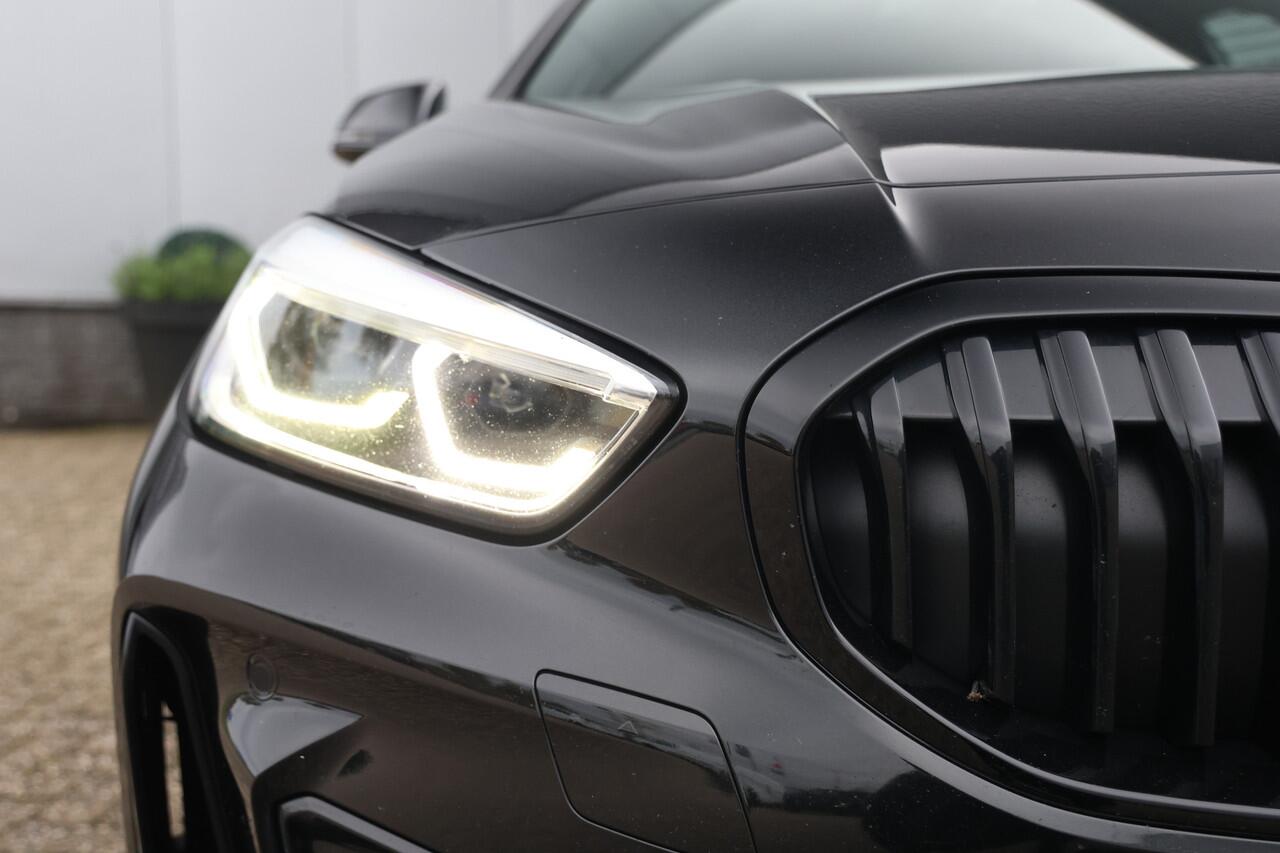 BMW 1-SERIE 118i M-Sport Aut. NAP|Pano|Stoelvw|Cam|Trekhaak|Leder