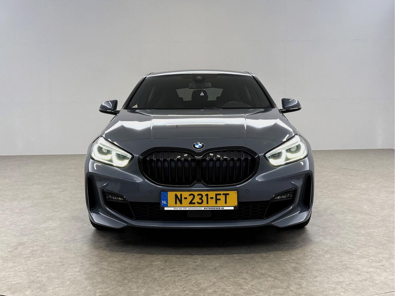 BMW 1-SERIE 118i M-Sport | Virtual | Camera | LED | Carplay | Stoel/Stuurverw. | Kuipstoelen | NAP