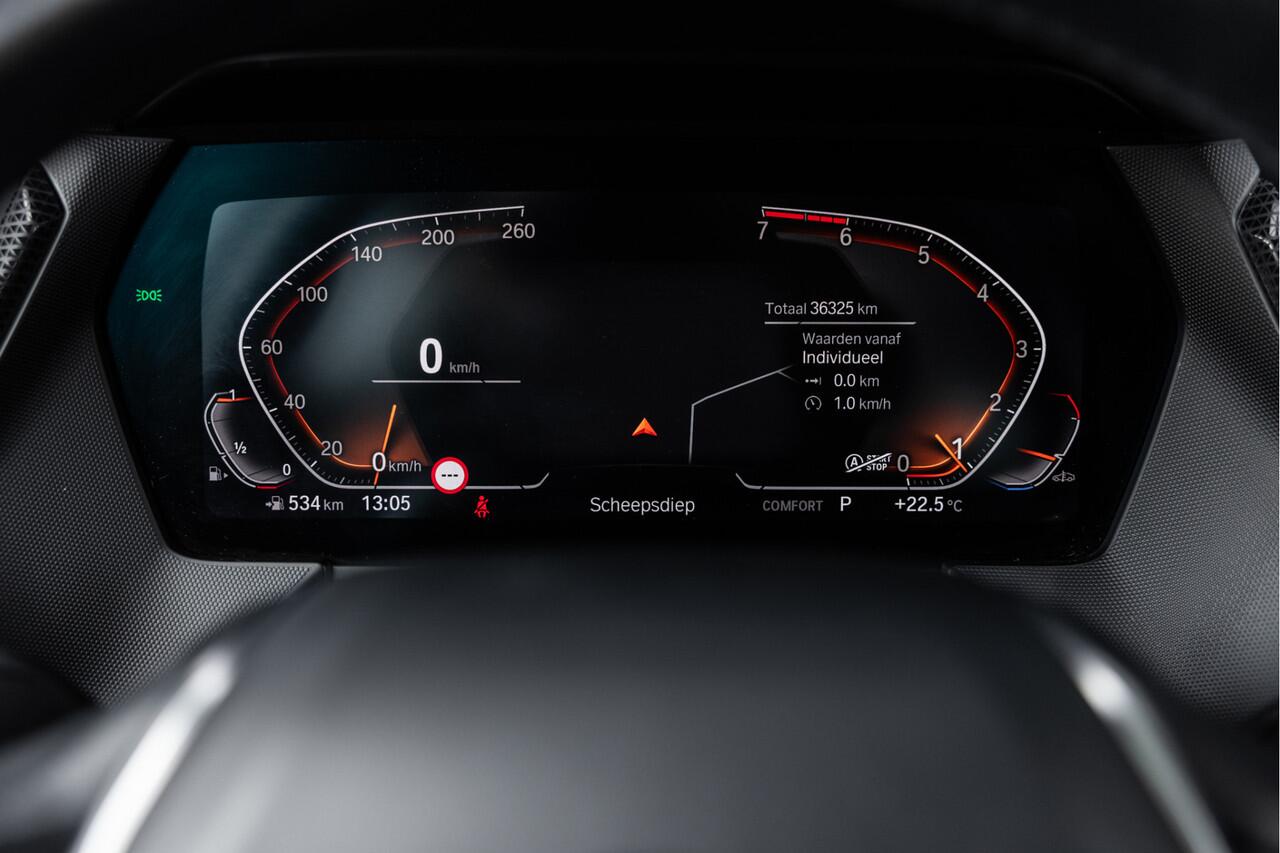 BMW 1-SERIE 118i High Executive Edition | Pano | Camera