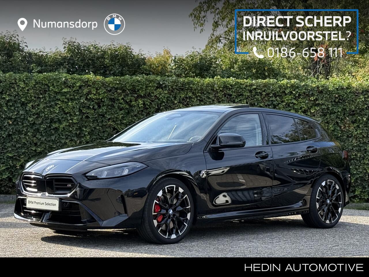 BMW 1-SERIE M135 xDrive | M-Sport Pro | 19'' | Panorama | Stuur + Stoelverw. | Harman/Kardon