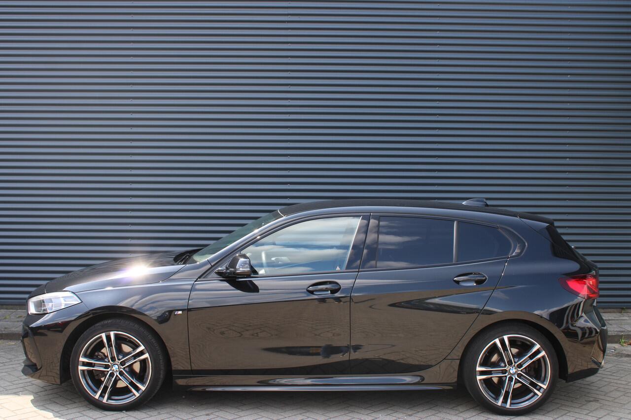 BMW 1-SERIE 118i M-Sport Navigatie Camera Full-LED Half-Leder NL-Auto