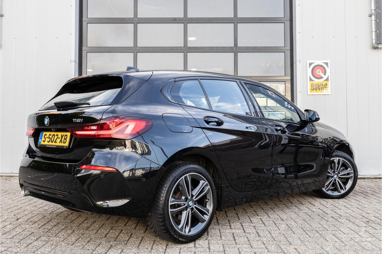 BMW 1-SERIE 118i Sport Line Business Edition ?CAM?NAV?Apple?CC