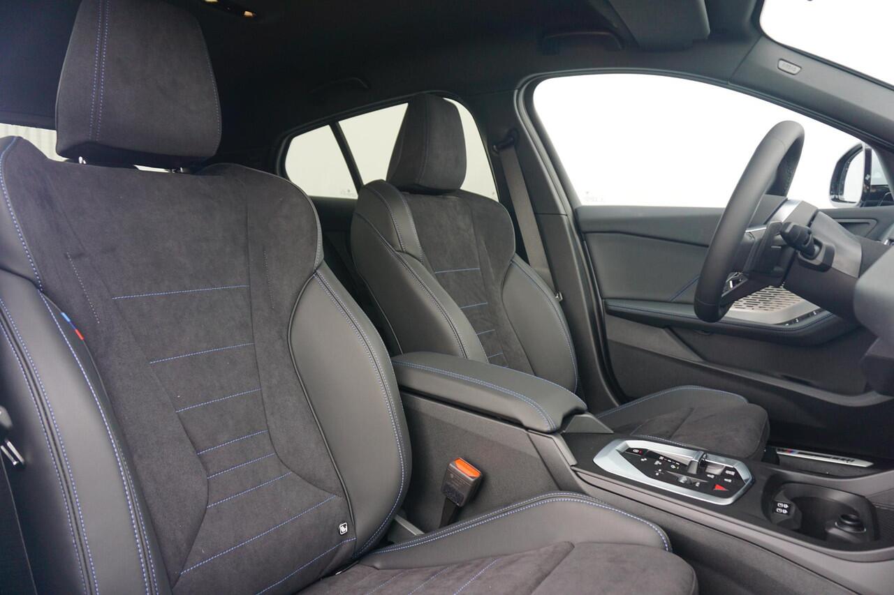 BMW 1-SERIE 120 M Sportpakket 18'' / Adaptief onderstel / Parking Assistant / Verwarmde voorstoelen