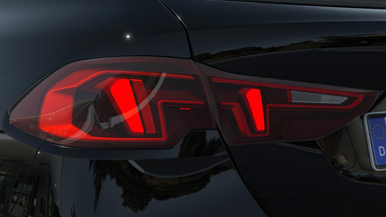 BMW 1-SERIE 120 Automaat / Sportstoelen / Achteruitrijcamera / Stoelverwarming