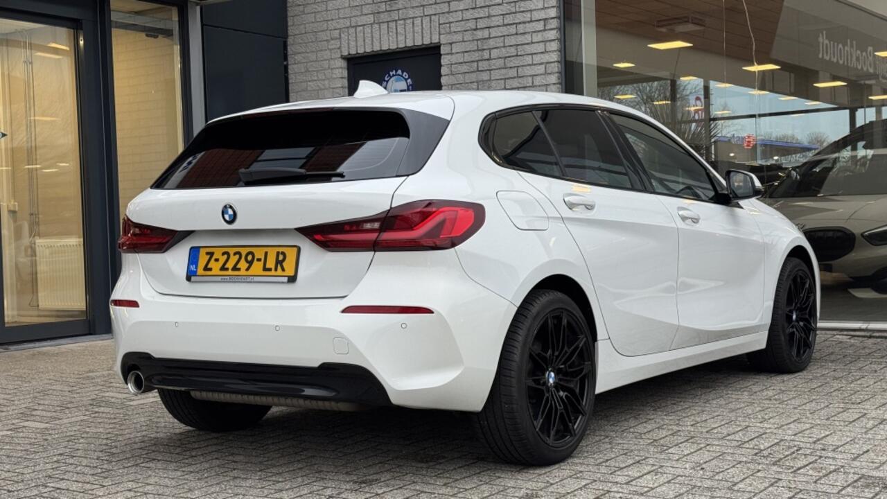 BMW 1-SERIE 118 Sportline Ed | Navi | Apple Carplay | Stoelverwarming
