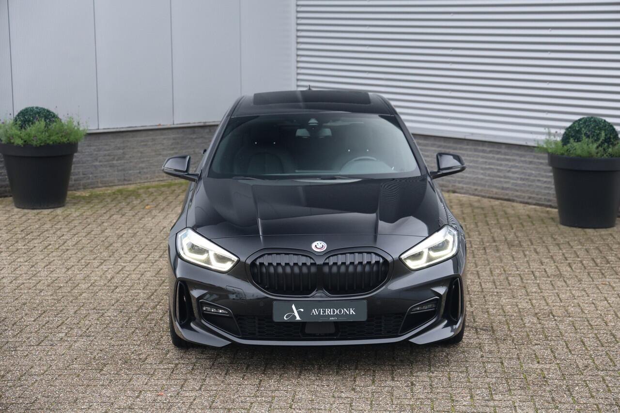 BMW 1-SERIE 118i M-Sport Aut. NAP|Pano|Stoelvw|Cam|Trekhaak|Leder