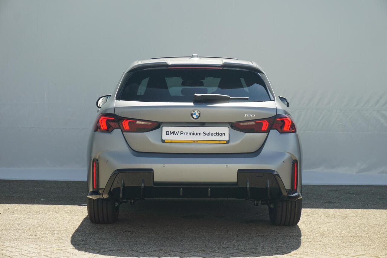 BMW 1-SERIE 120 5-deurs | M Sportpakket Pro | Premium Pack