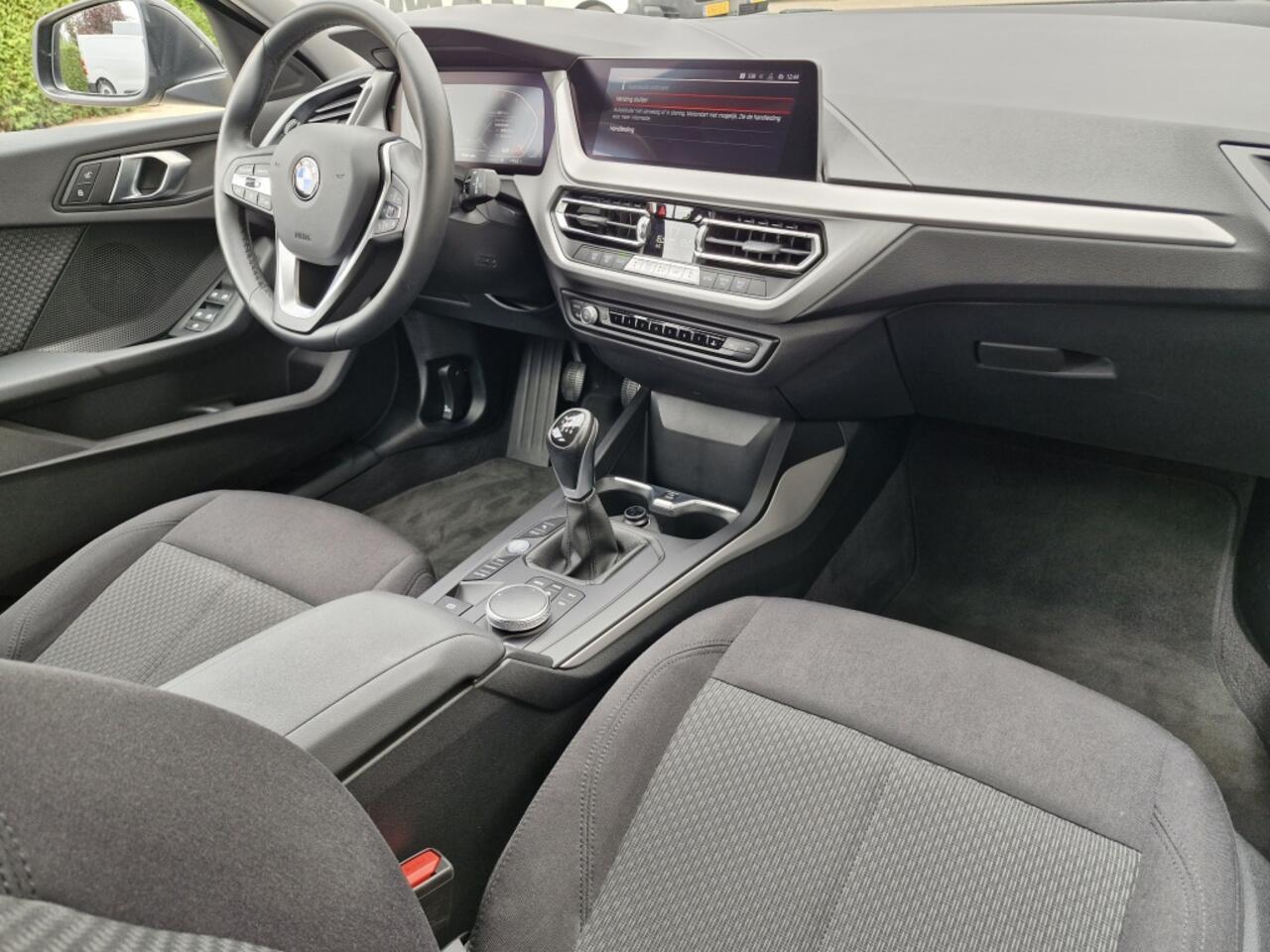 BMW 1-SERIE 118i Executive Editon | BMW Live Cockpit | Keyless | 18 '' LM |