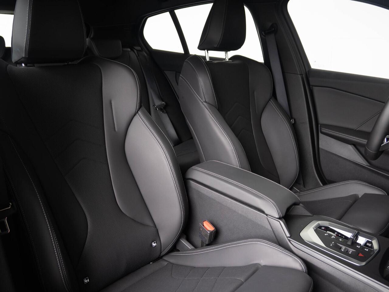 BMW 1-SERIE 120 | M Sportpakket | Premium Pack | Comfort Access | Verwarmd Stuurwiel | Stoelverwarming | 18'' | Ekris Selection